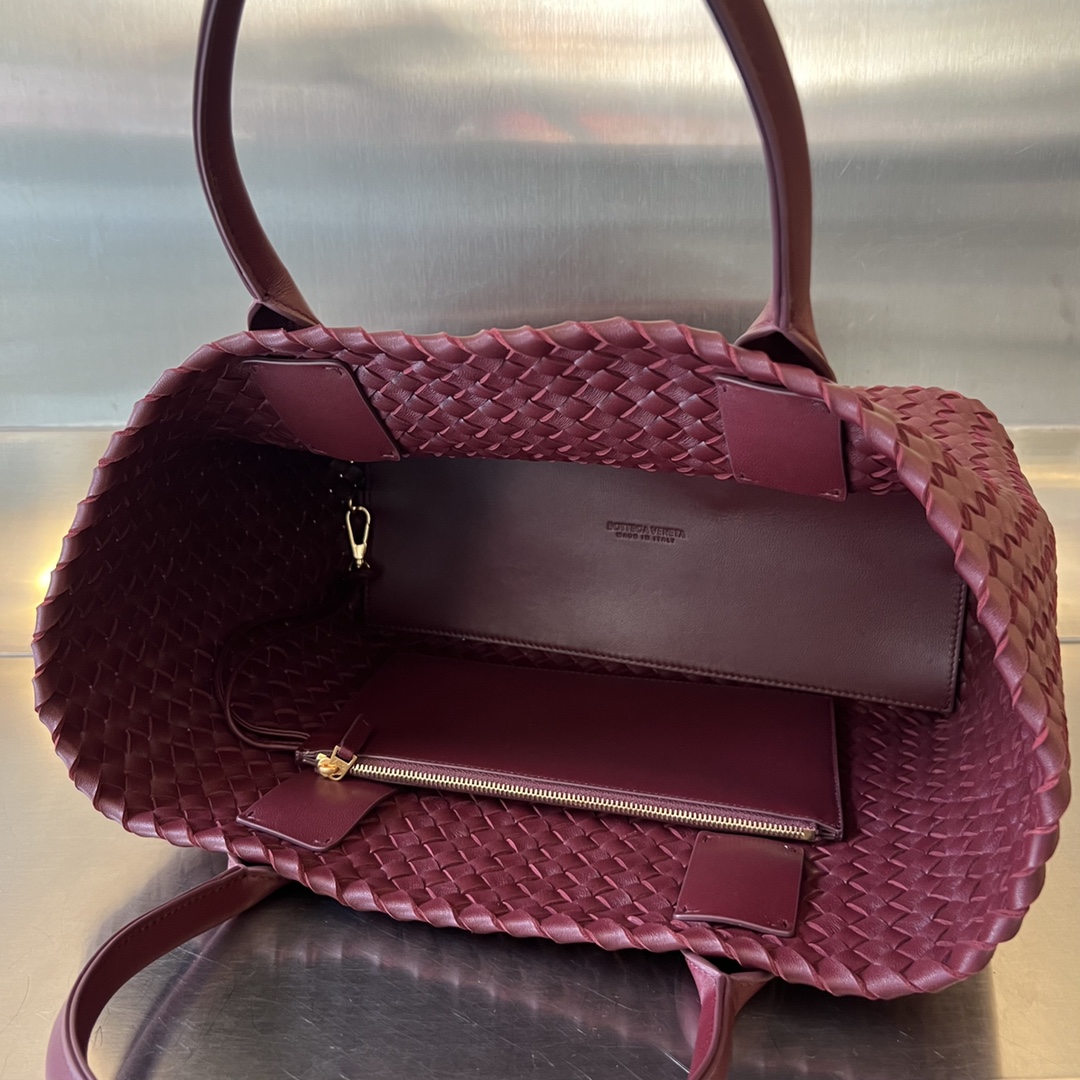 Small Cabat Intreccio Leather Tote Bordeaux